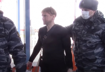 Задержанный совладелец кемеровской "Зимней вишни" попытался выйти на свободу