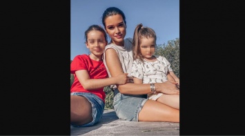 "Красотки": фанаты Бородины умилились ее деревенским фото с дочерьми