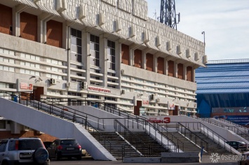 Кемеровские власти решили снести ларек у стадиона "Химик"