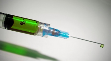 Россия приступила к клиническим испытаниям вакцины против COVID-19