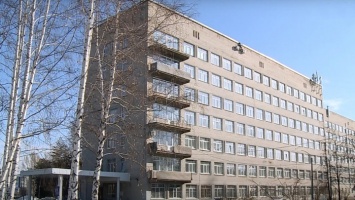 Алтайский министр рассказал о работе медиков главного ковидного госпиталя