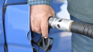 Эксперт: Бензин должен резко подорожать на независимых АЗС, чтобы они работали без убытков