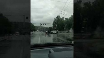 Новокузнечанин снял на видео последствия "непонятного" ДТП