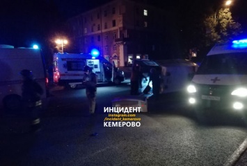 Четыре человека пострадали в ДТП с опрокинутой скорой помощью в Кемерове