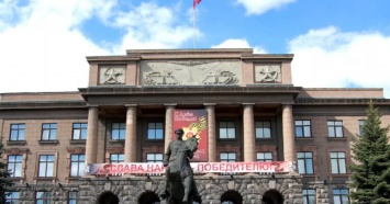 «Луч Победы» озарит Привокзальную площадь в Екатеринбурге