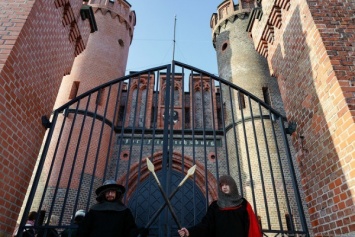 Фридрихсбургские ворота возобновляют работу и открывают выставку о судостроении