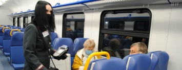 В пригородных поездах Белгородской области стала доступна безналичная оплата проезда