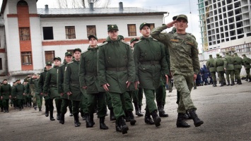 У 300 алтайских студентов начались военные сборы в Топчихе и Алейске