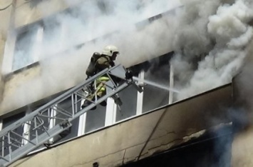 В Белгороде в охваченной пламенем квартире погиб мужчина