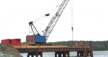 Подрядчики столкнулись со сложностями при строительстве моста через Тагильский пруд