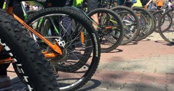 В Нижнем Тагиле из спортивного магазина ночью были украдены четыре редких велосипеда