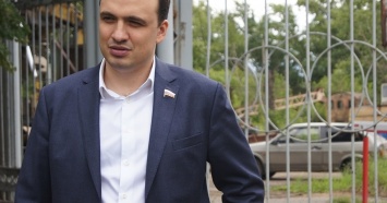 Депутат Госдумы заступился за избитого из-за переодевания плавок уральского парня