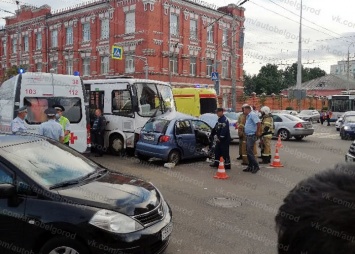В Белгороде в столкновении «Деу Матиза» и автобуса погибла женщина