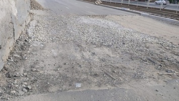 «Брошенный» отрезок дороги в Барнауле отремонтируют ночью