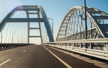 За два года по Крымскому мосту проехало 10 млн автомобилей