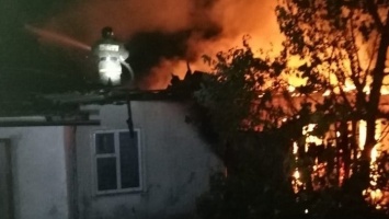 Крупный пожар унес жизни двух людей в алтайском селе
