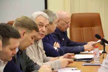 Депутаты указали на риски срыва реализации нацпроектов в Саратове и Энгельсе