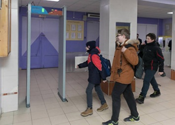В образовательных организациях Амурской области ужесточен пропускной режим
