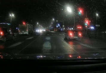 Опубликовано видео момента аварии на Лежневской