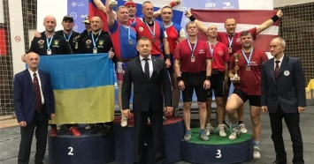 Тагильчанин стал 15-кратным чемпионом мира по гирьевому спорту