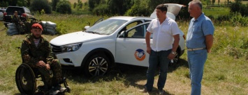 Герой России получил новый автомобиль от фонда «Поколение»