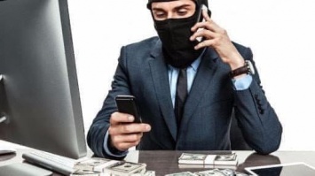 В Югре пожилой мужчина доверился «сотруднику» службы безопасности банка и лишился 1 650 000 рублей
