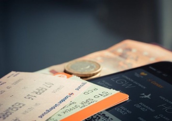 Жительница Киселевска лишилась почти 50 000 рублей при покупке билетов на самолет