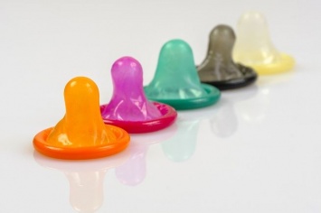 Предприниматель продавал контрафактные презервативы в Новокузнецке