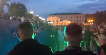 В Екатеринбурге диджей устроил вечеринку на улице и попал в полицию