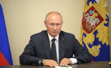 Путин поздравил с профессиональными праздниками десантников и железнодорожников