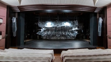 Сцену алтайского драмтеатра переделают за 35 млн рублей