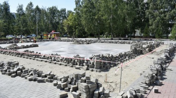 На пешеходном фонтане в Барнауле установят лотки для отвода воды