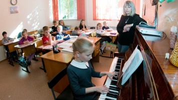 Названа средняя зарплата учителей в России