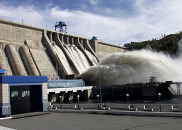 Бурейская ГЭС увеличила сброс воды