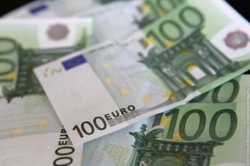 Евро впервые с 30 марта превысил 89 рублей