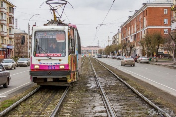 Пассажиры выгнали нетрезвого антимасочника из трамвая в Кемерове