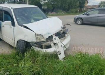 Жесткое ДТП в Благовещенске закончилось у забора