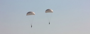 Курсанты военно-патриотических клубов Белгородской области завершили сезон прыжков с парашютом
