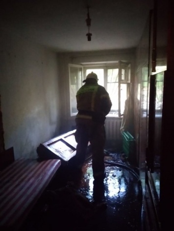 Утром на пожаре в Симферополе спасли мужчину, - ФОТО