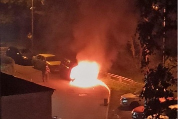 В Санкт-Петербурге сожгли машину жителя Карелии, избитого несколькими днями ранее