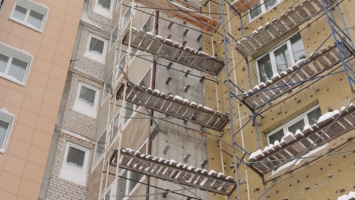 Вип-квартиру в белом стиле продают за 10,5 млн в Барнауле