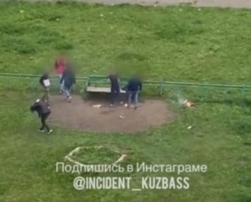 Дети устроили игры с огнем в Кемерове