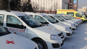 Алтайский край получил 50 «неотложек» и три мобильных медкомплекса
