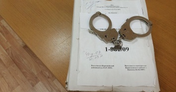Находившуюся в федеральном розыске екатеринбурженку задержали, заманив на фотосессию