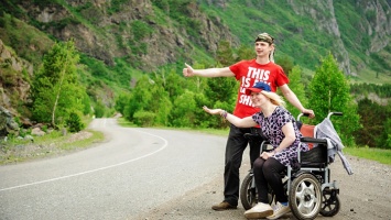 Жительница Барнаула с ДЦП автостопом проехала многие страны