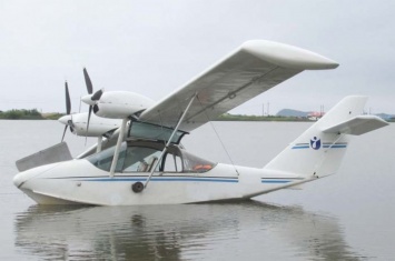 В Сургутском районе на воду упал частный легкомоторный самолет