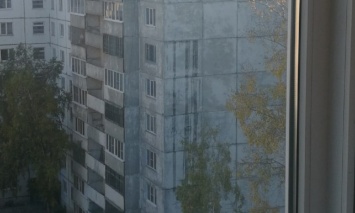 «Сделано в СССР»: барнаульская многоэтажка начала протекать сквозь панели после включения отопления