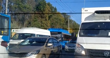 В Белгороде проспект Богдана Хмельницкого встал в пробку прямо сейчас