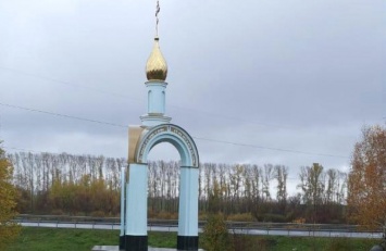 Алтайские дорожники отремонтировали рассыпающуюся часовню на месте гибели Михаила Евдокимова