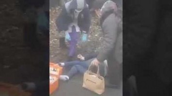 "Доживает последние секунды": новокузнечане сообщили о наезде лихача на девушку